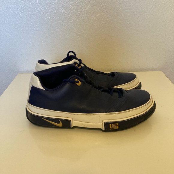 Zoom Lebron Low St Size 11 Great Used Condition - Picture 4 of 8